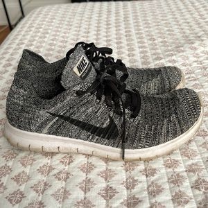 Womens Nike Free Run FlyKnit